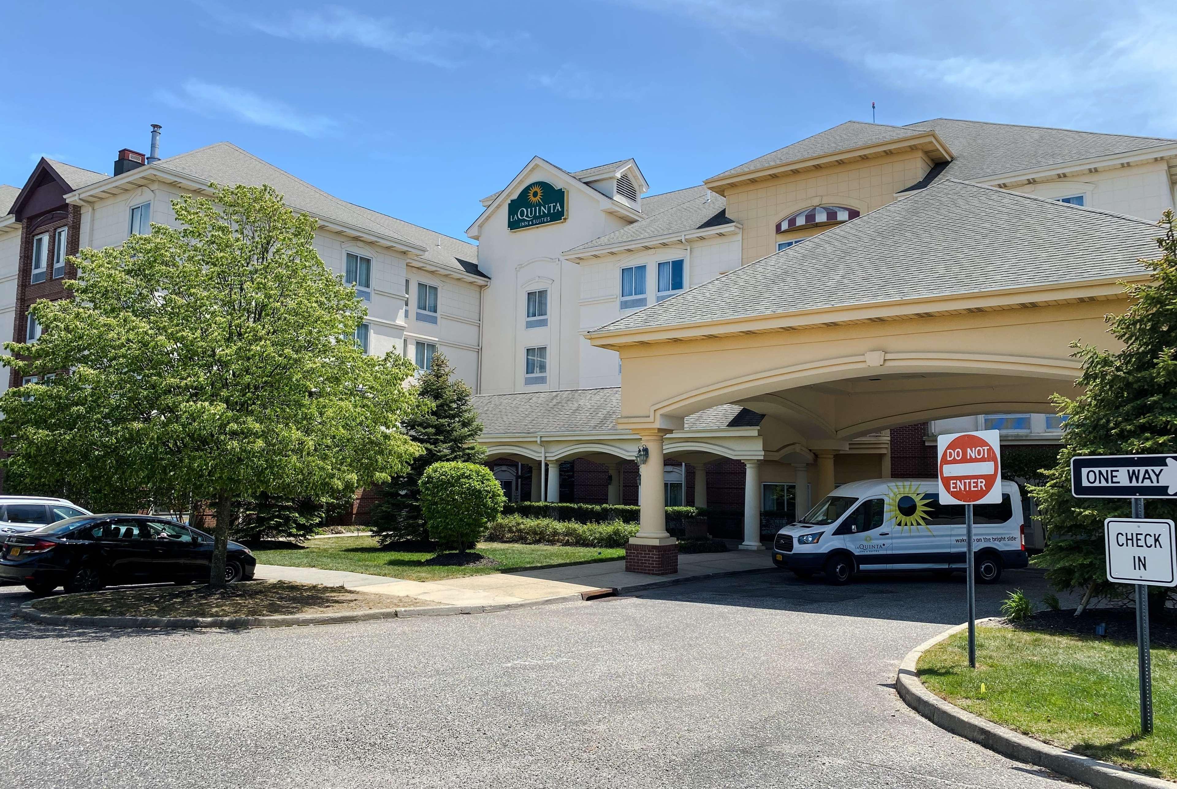 La Quinta By Wyndham Islip - Macarthur Airport Bohemia Exterior foto