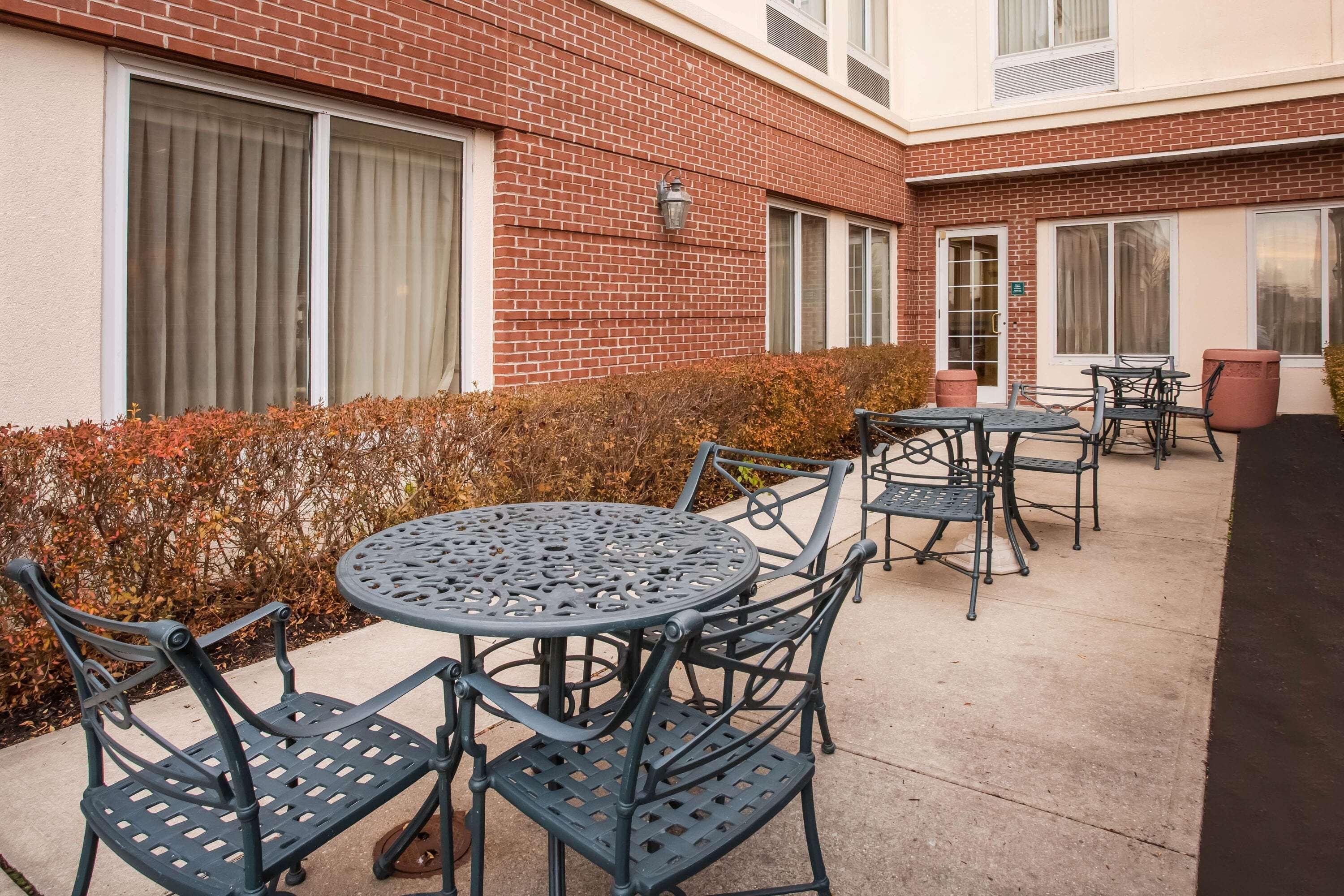La Quinta By Wyndham Islip - Macarthur Airport Bohemia Exterior foto