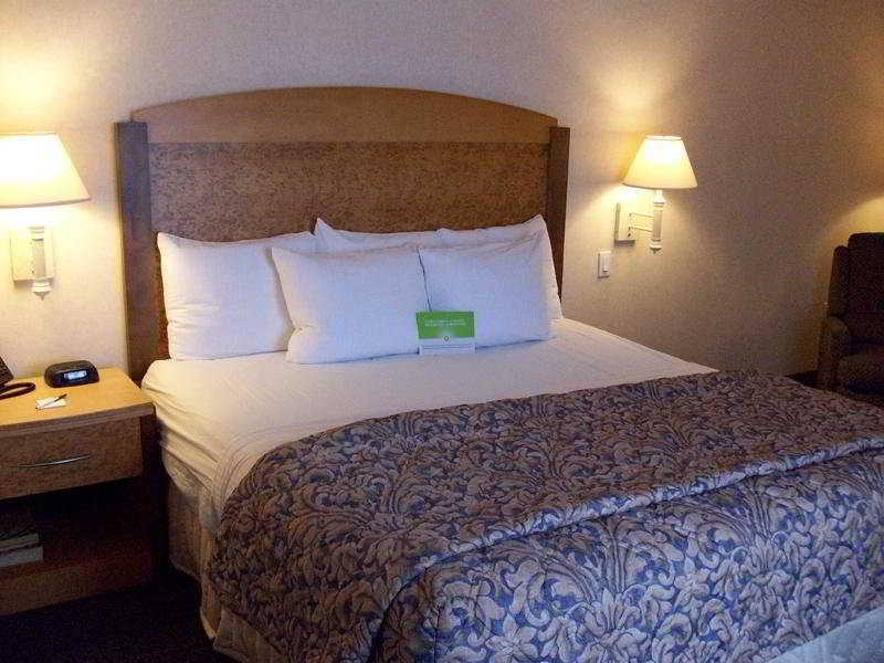 La Quinta By Wyndham Islip - Macarthur Airport Bohemia Habitación foto